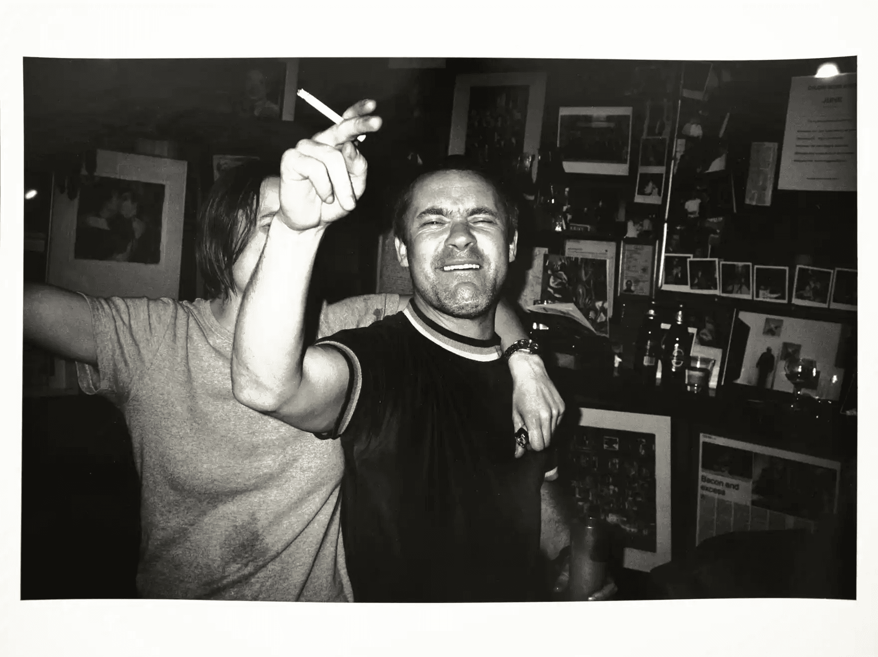Sarah Lucas and Damien Hirst at the Colony Room Club | © Johnnie Shand Kydd