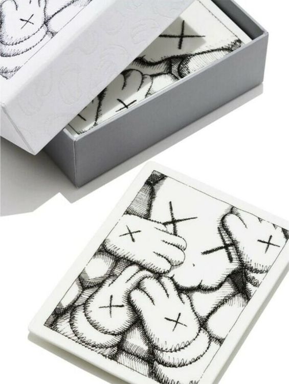 KAWS Artist Plate Project プレート皿　限定250枚 KAWS BRIGHTER DAYS AHEAD, 2023 Supported by Skarstedt © KAWS